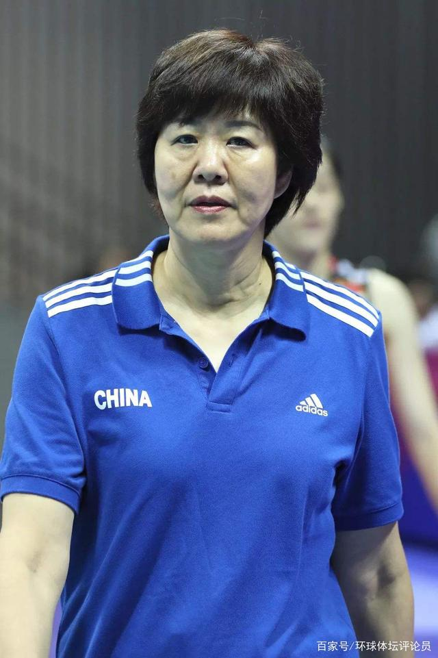 主教练：新一代中国女排需静心提高(中国女排新教练?)